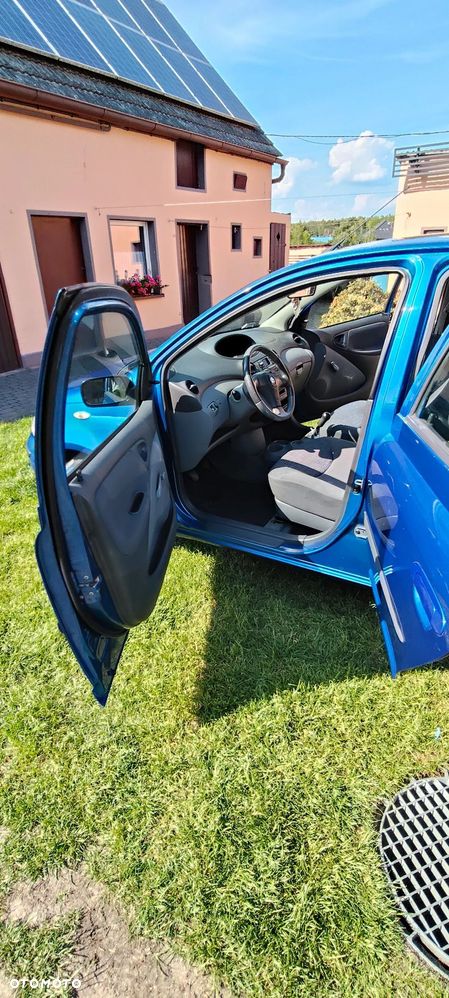 Toyota Yaris - 5