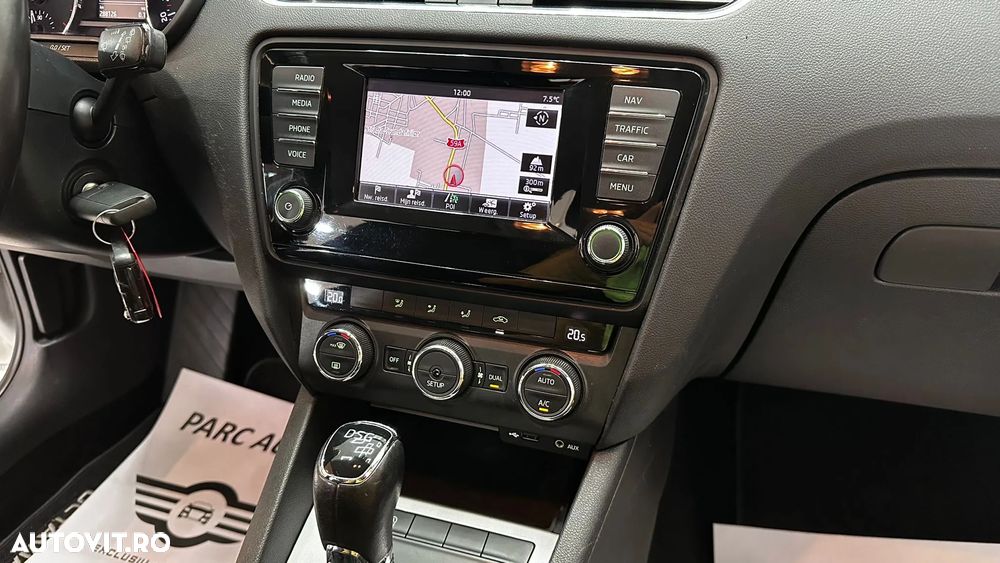 Skoda Octavia Combi 1.6 TDI DPF DSG Ambition - 14