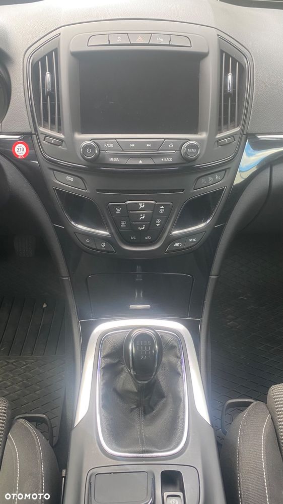 Opel Insignia - 22