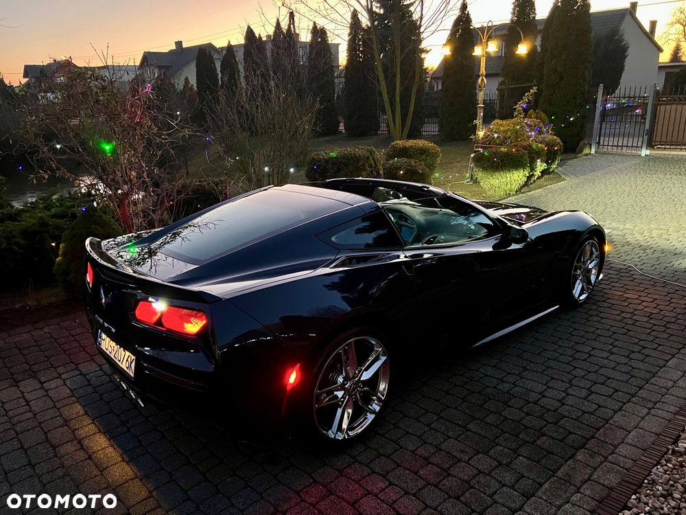 Chevrolet Corvette - 15