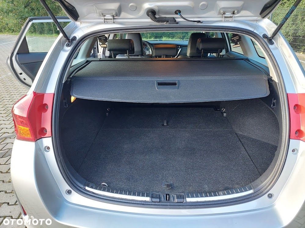 Toyota Auris 1.8 HSD Sol - 20