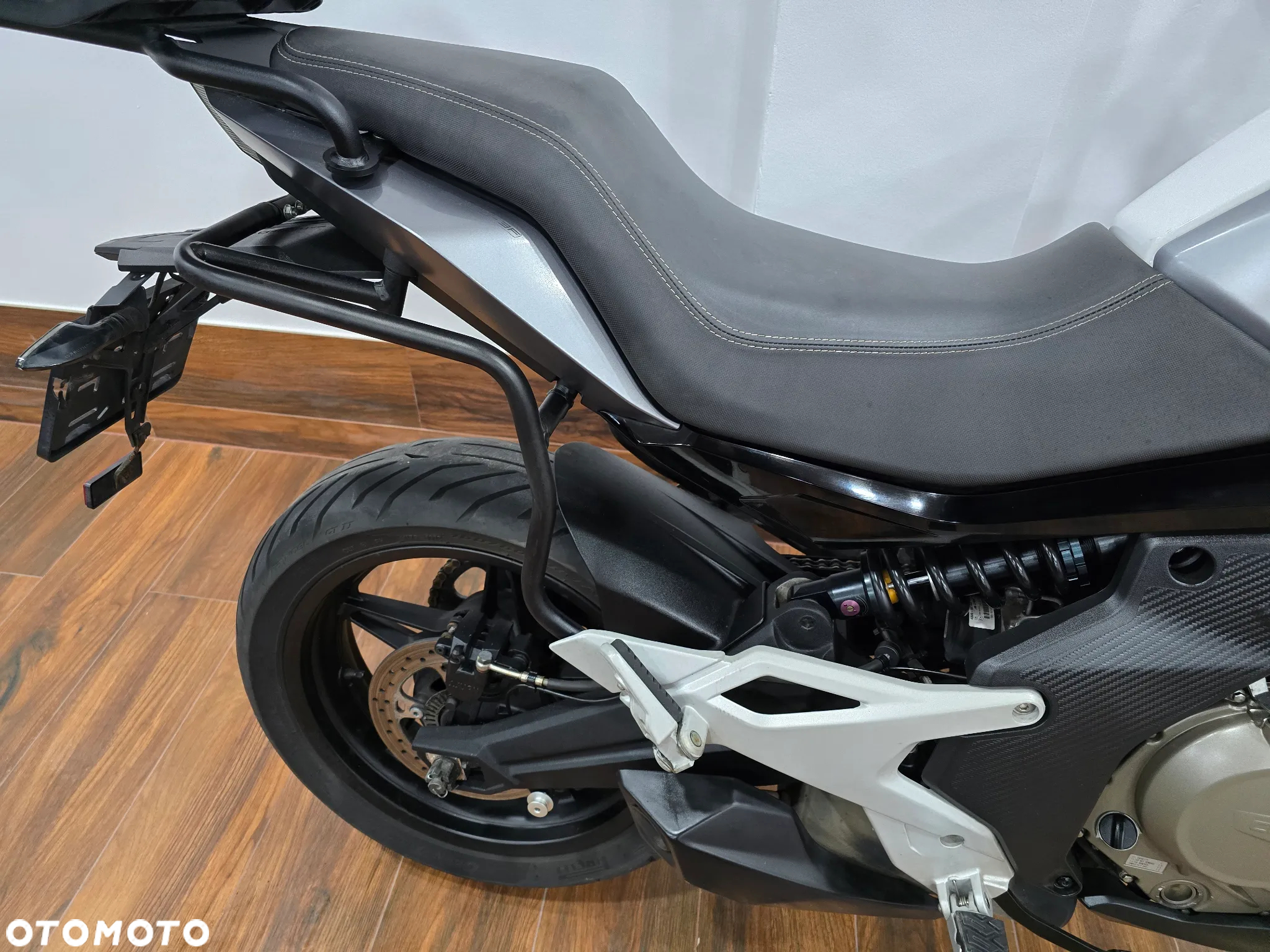 CFMoto MT - 17