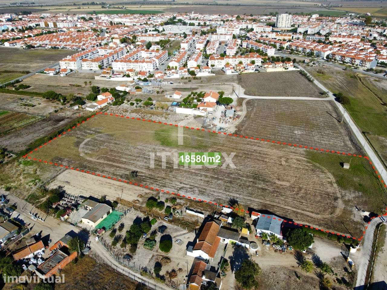 Terreno urbano com 18.580 m² em Samora Correia - Benavente