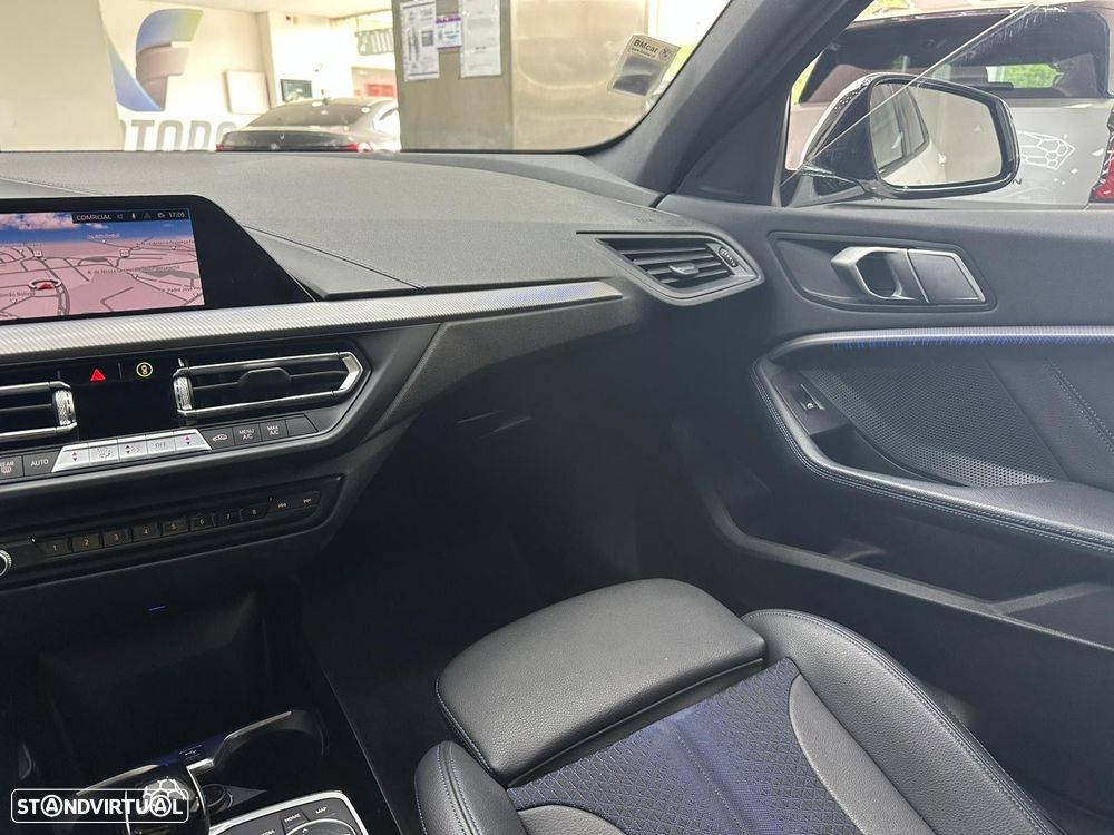 BMW 116 d Pack 50 anos M Auto - 44
