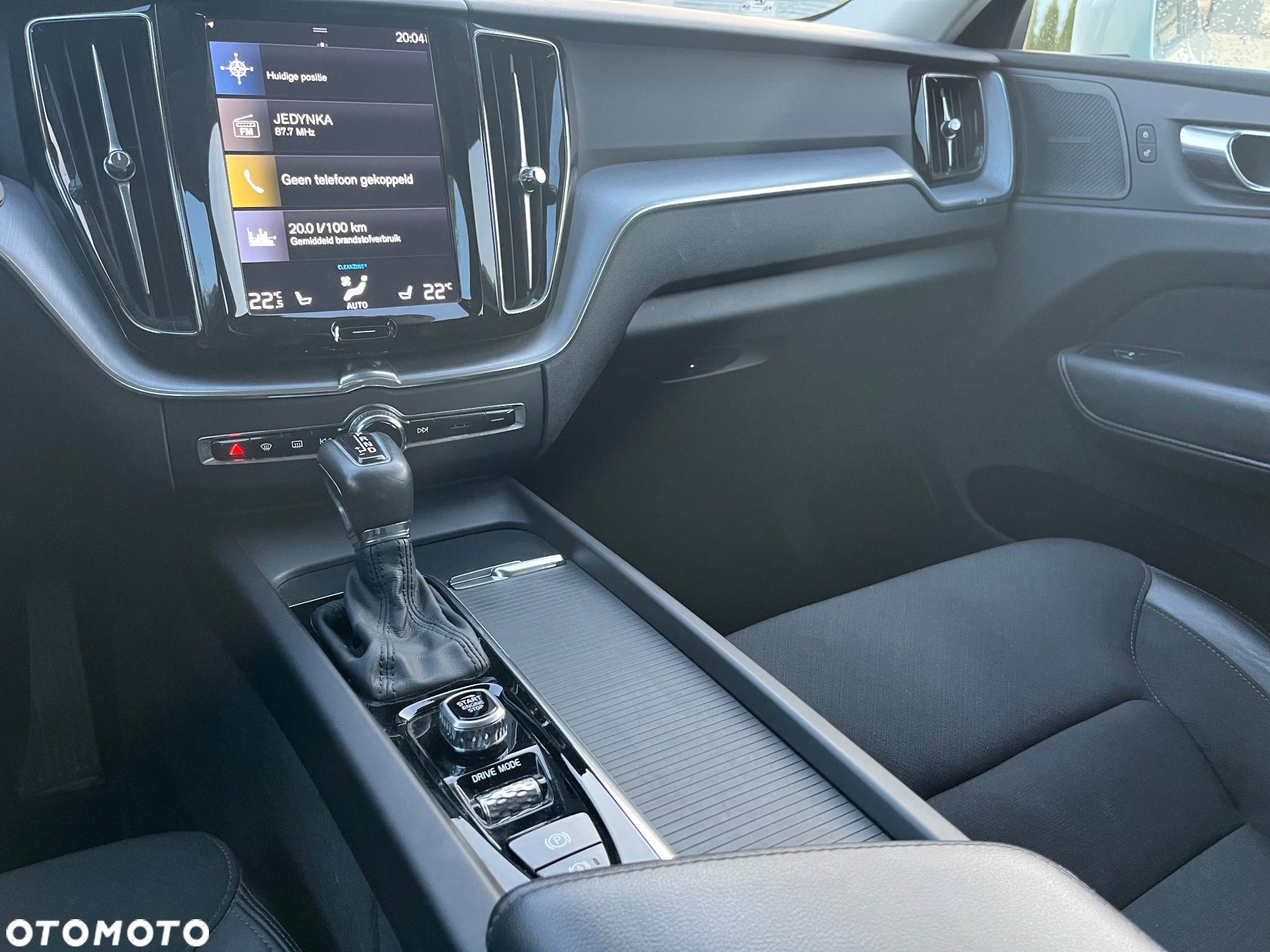 Volvo XC 60 D4 Momentum Pro - 19