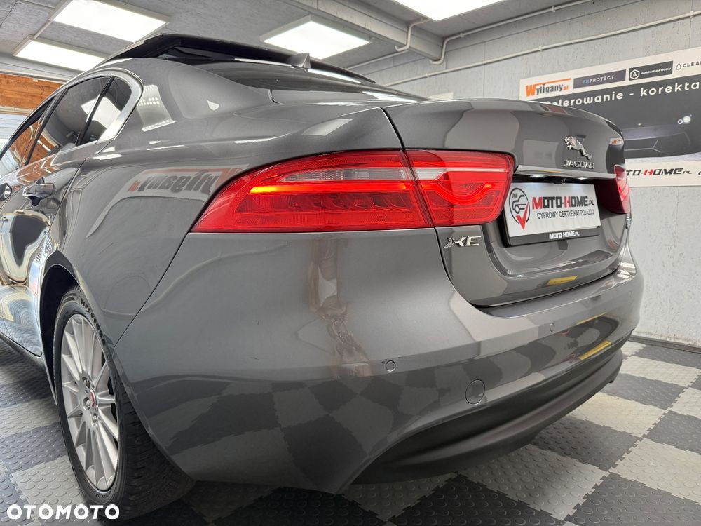 Jaguar XE - 20