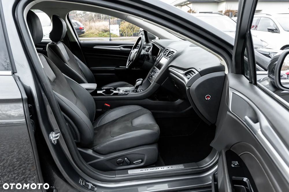 Ford Mondeo 2.0 EcoBoost STart-Stopp Autom Vignale - 25