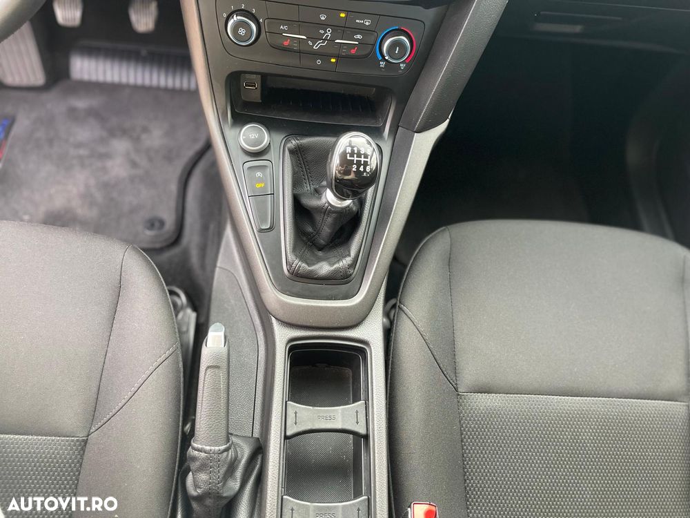 Ford Focus 1.0 EcoBoost Trend - 13