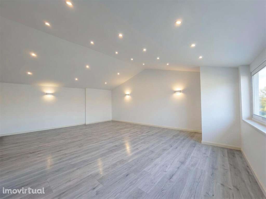 Moradia M3 com garagem em Santa Clara, Coimbra - Grande imagem: 4/15