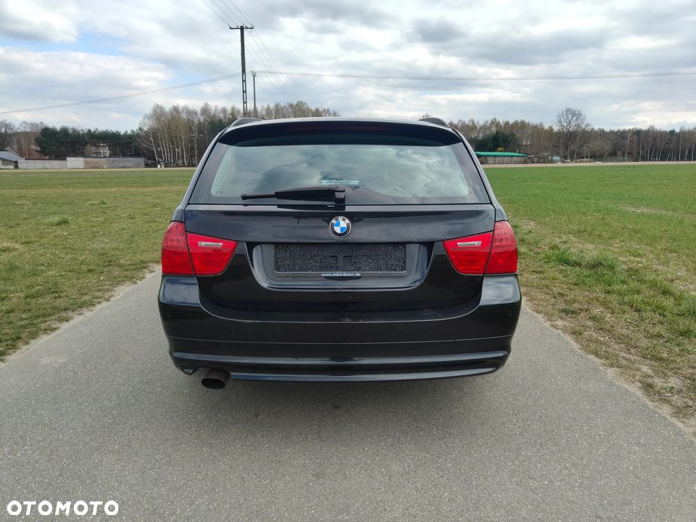 BMW Seria 3 318i Edition Exclusive - 7