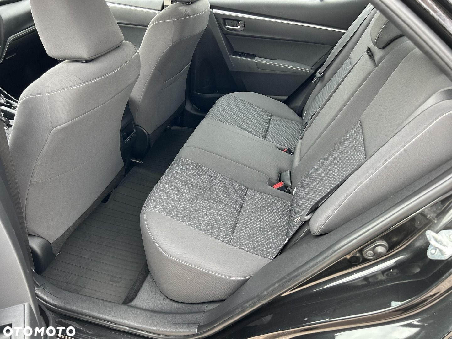 Toyota Corolla 1.6 Premium MS EU6 - 11
