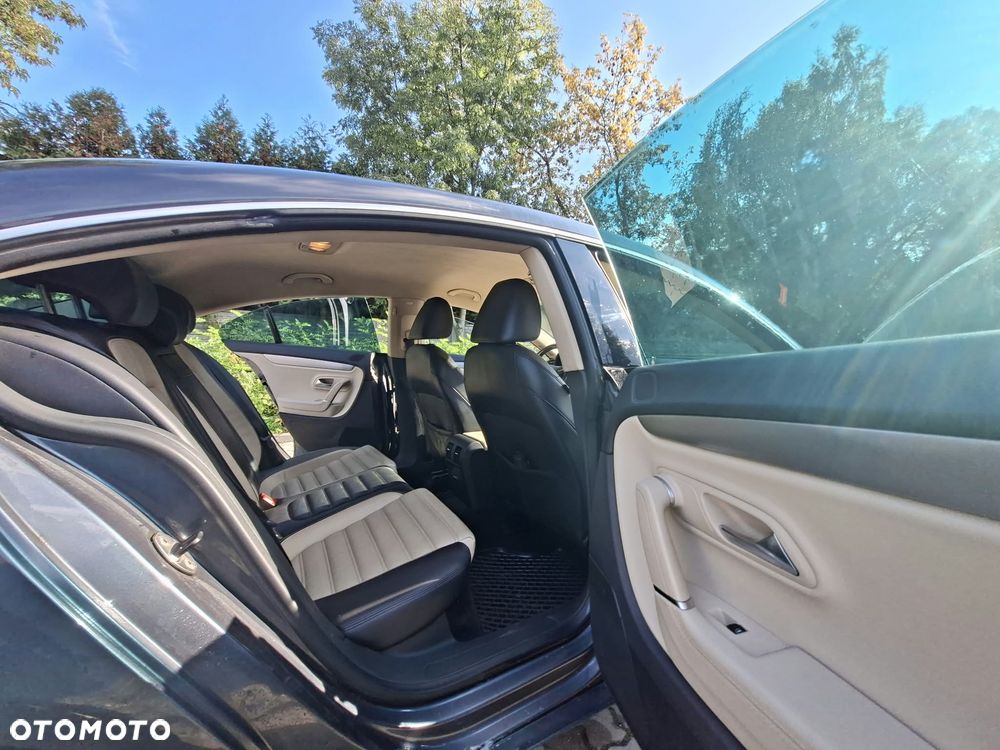 Volkswagen Passat - 27