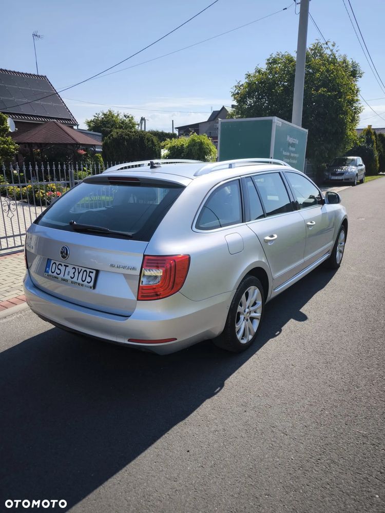 Skoda Superb 2.0 TDI Elegance - 2