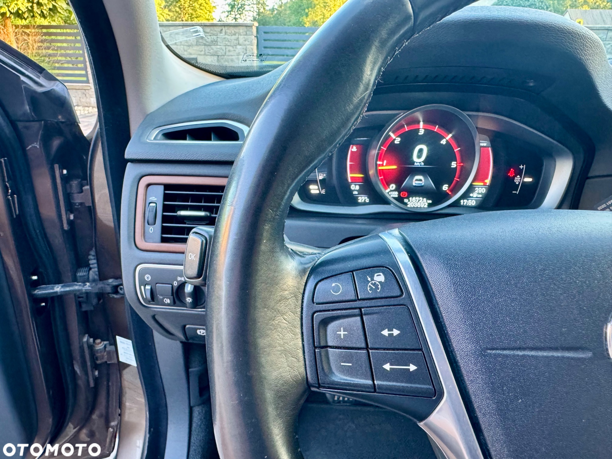 Volvo XC 70 D4 Momentum - 21
