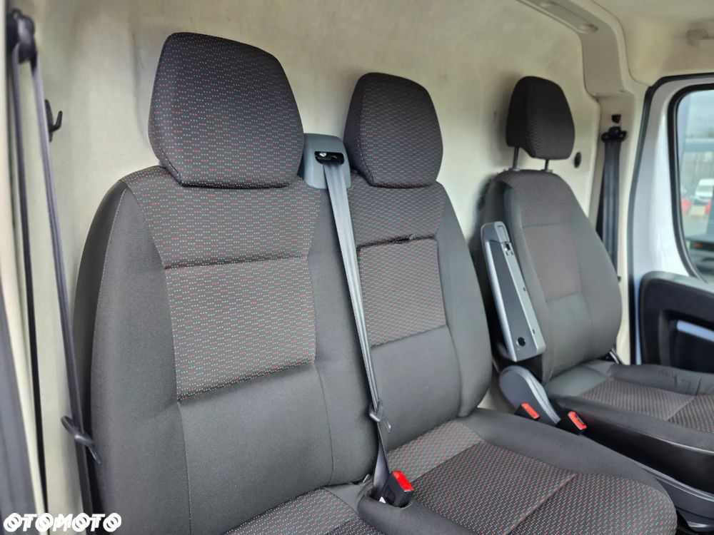 Peugeot Boxer L4H2 Extra Long 2.2 Diesel 165 Koni BEZWYPADKOWY z Polskiego Salonu I Model 2023 rok IPierwszy i Jedyny Właściciel I SERWISOWANY I Wyjątkowo Atrakcyjny Egzemplarz I - 33