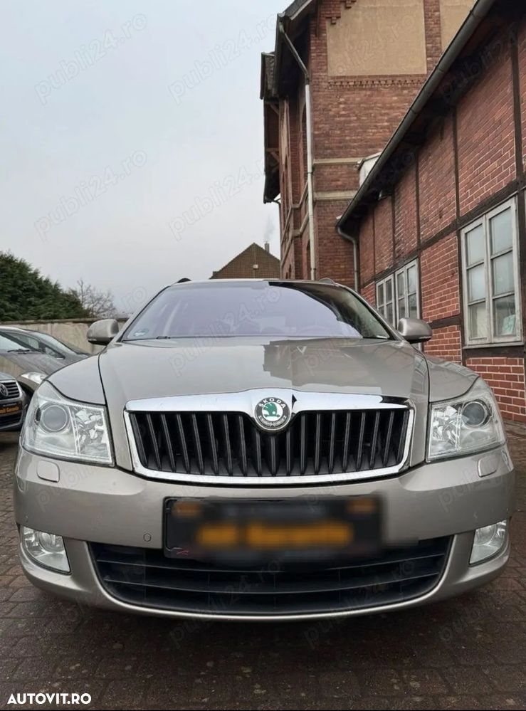 Skoda Octavia 1.4 TSI DSG Ambiente - 1