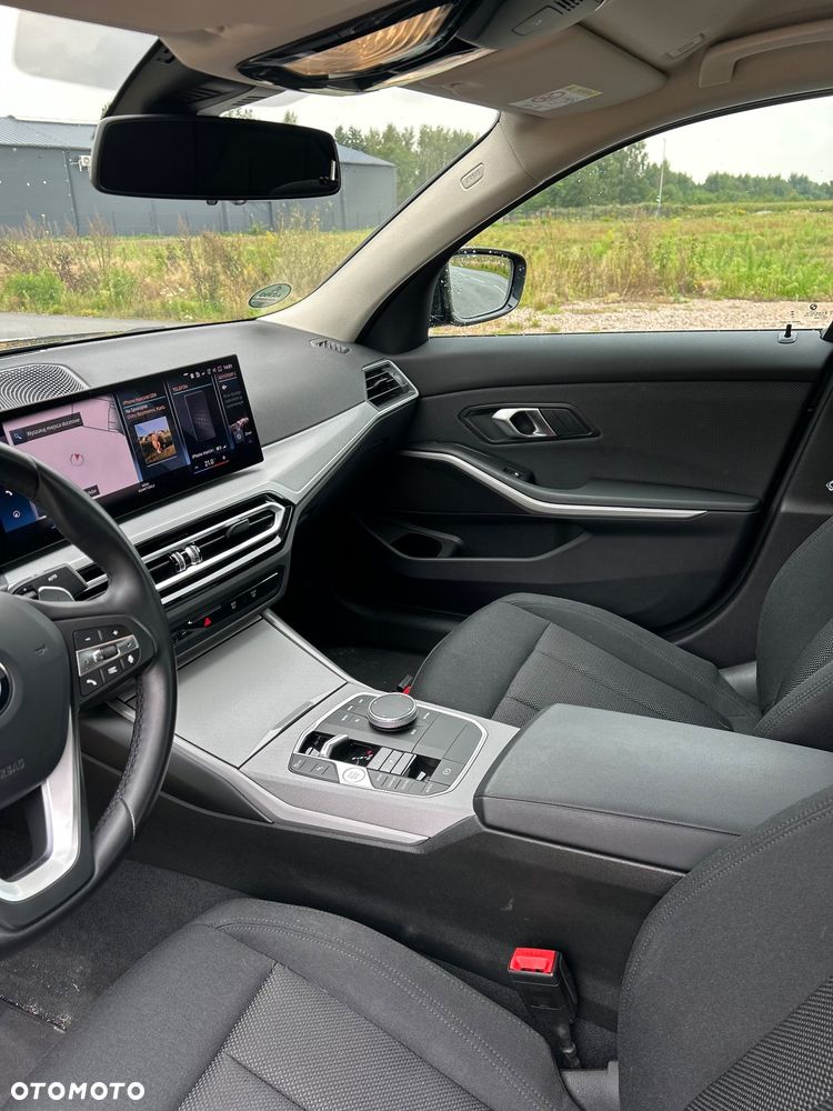 BMW Seria 3 320d mHEV sport - 18