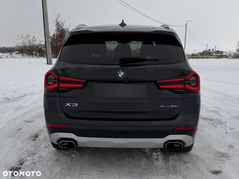 BMW X3 xDrive30i Advantage - 5