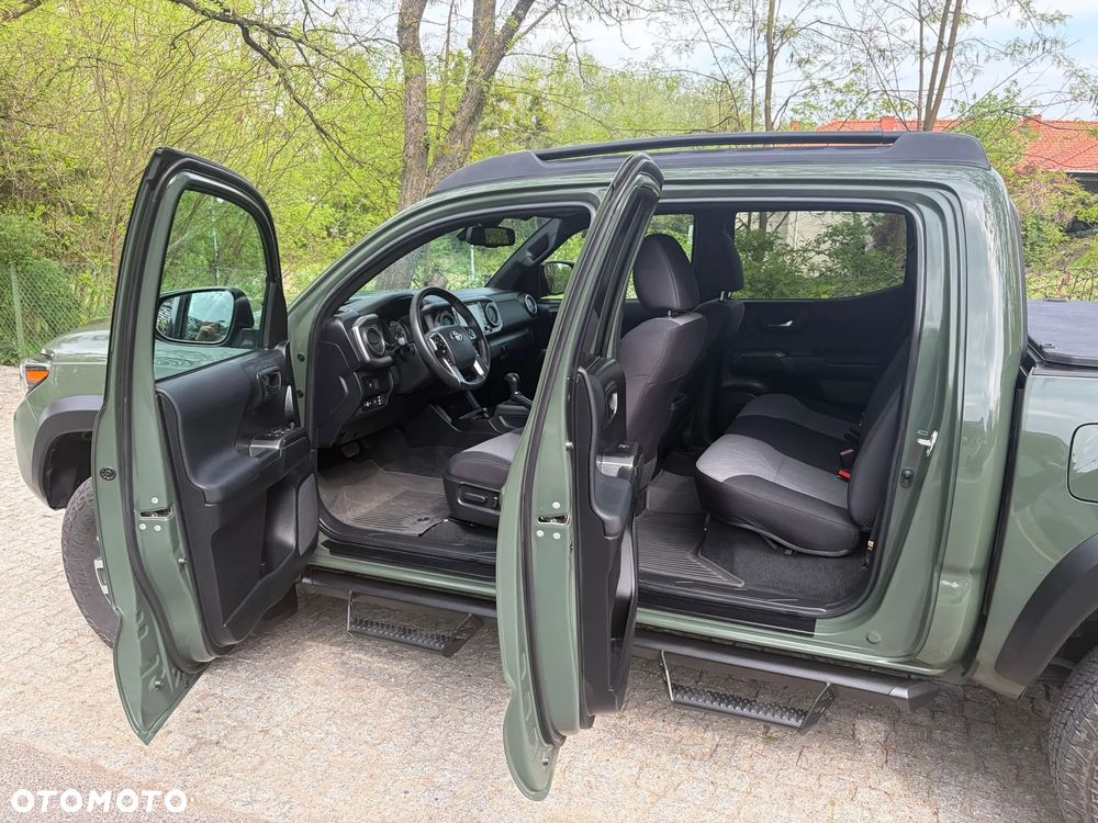 Toyota Tacoma - 6