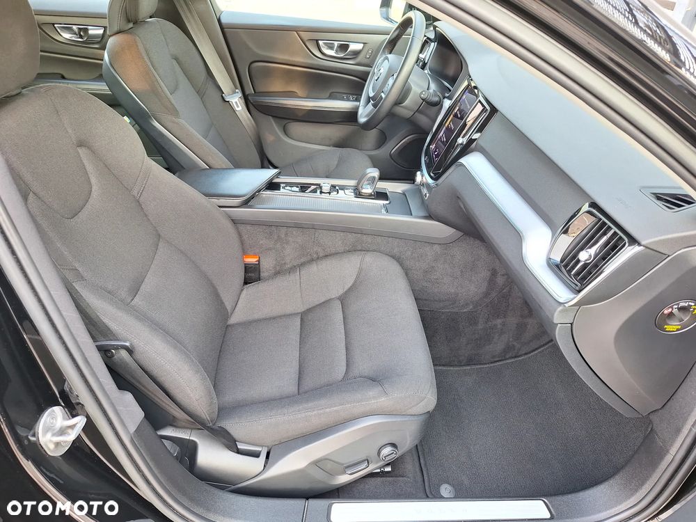 Volvo V60 B4 D Momentum Pro - 26