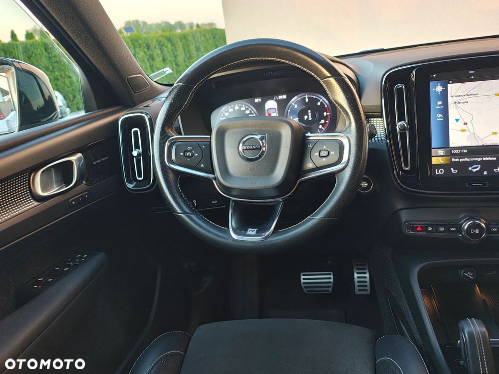Volvo XC 40 D4 AWD Geartronic R-Design - 29