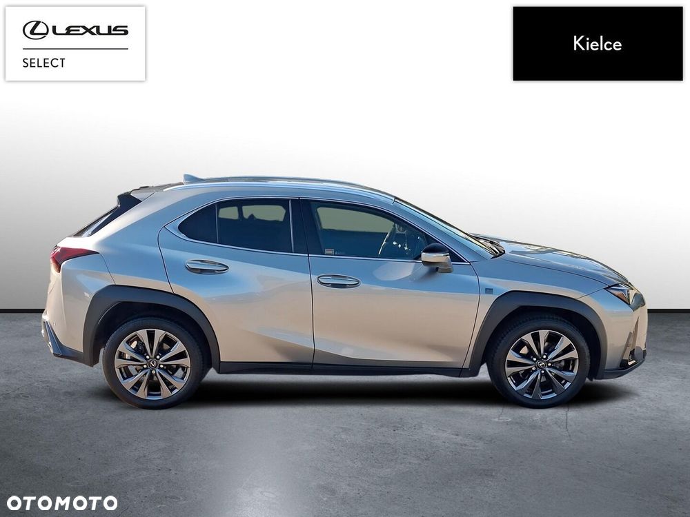 Lexus UX 300h F Sport Design - 7
