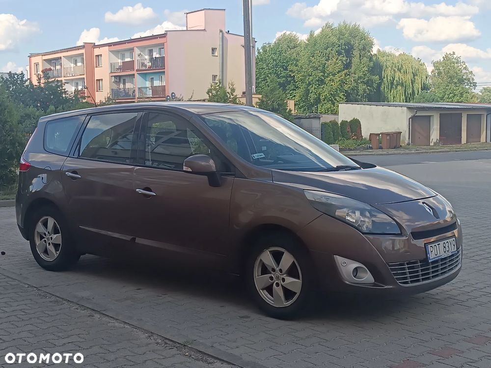 Renault Grand Scenic 1.9 dCi FAP Dynamique - 8
