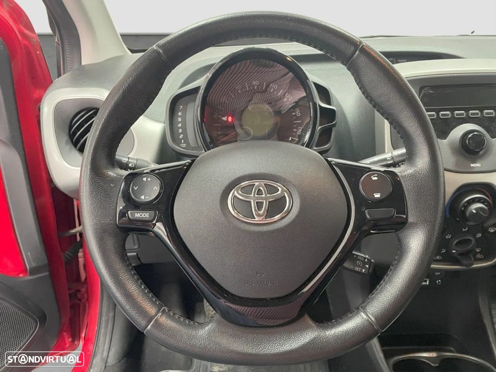 Toyota Aygo 1.0 X-Play - 11