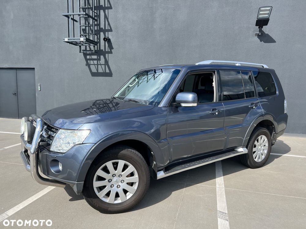 Mitsubishi Pajero 3.8 V6 Instyle - 1