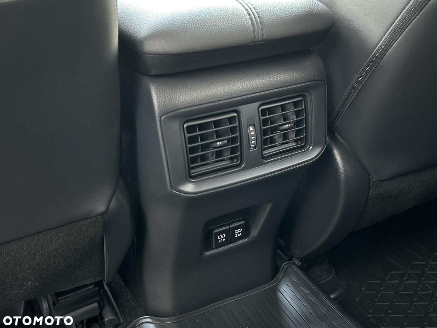 Toyota RAV4 - 25