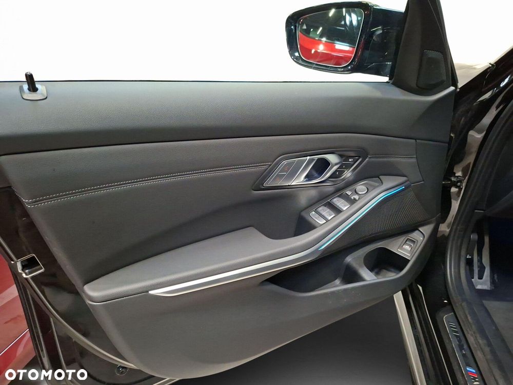BMW Seria 3 - 12