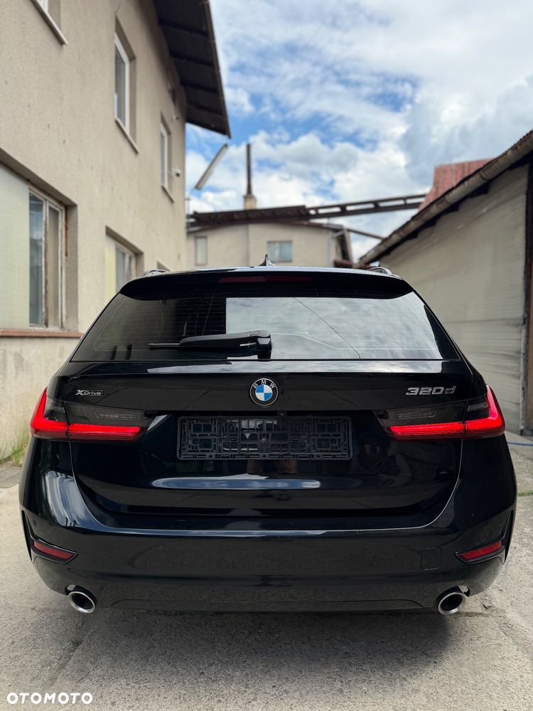 BMW Seria 3 320d xDrive - 2