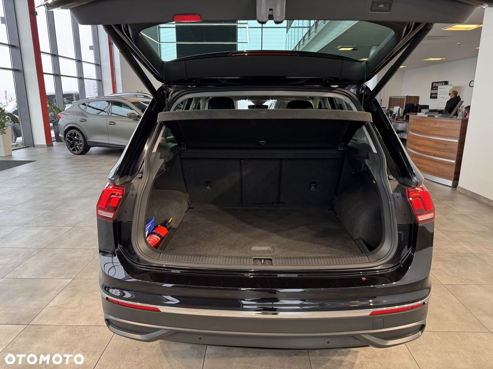 Volkswagen Tiguan - 13