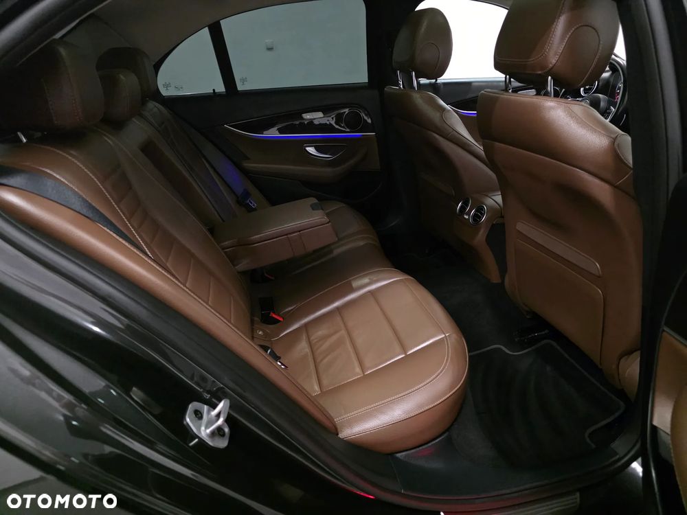 Mercedes-Benz Klasa E 300 de 9G-TRONIC AMG Line - 20