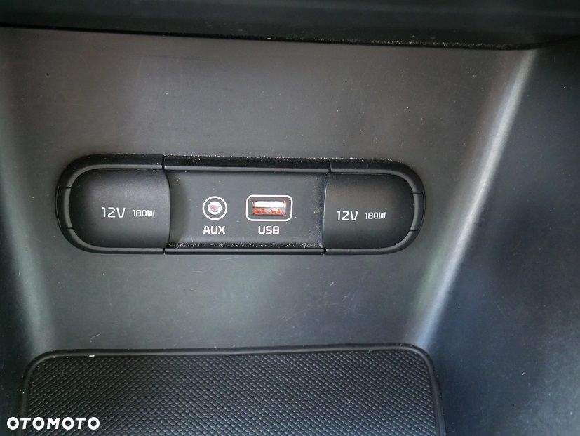 Kia Sportage 1.6 GDI 2WD Dream-Team Edition - 26