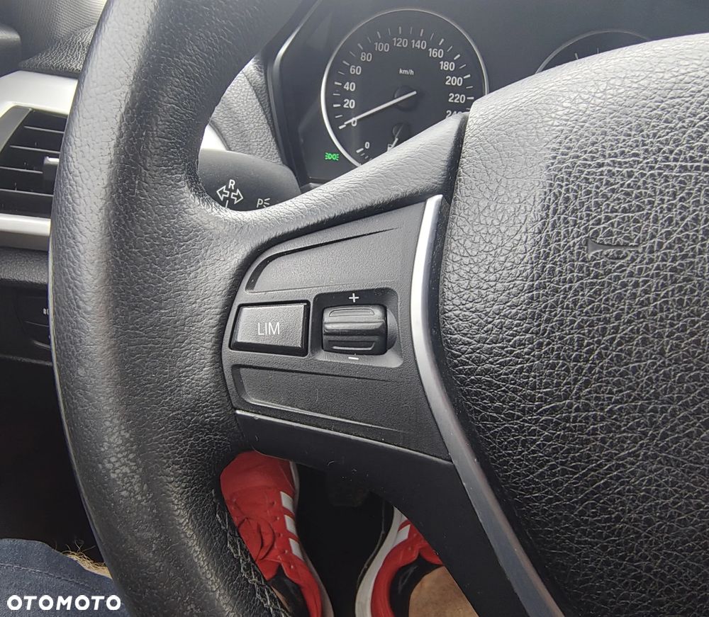 BMW Seria 1 118d Sport Line - 31
