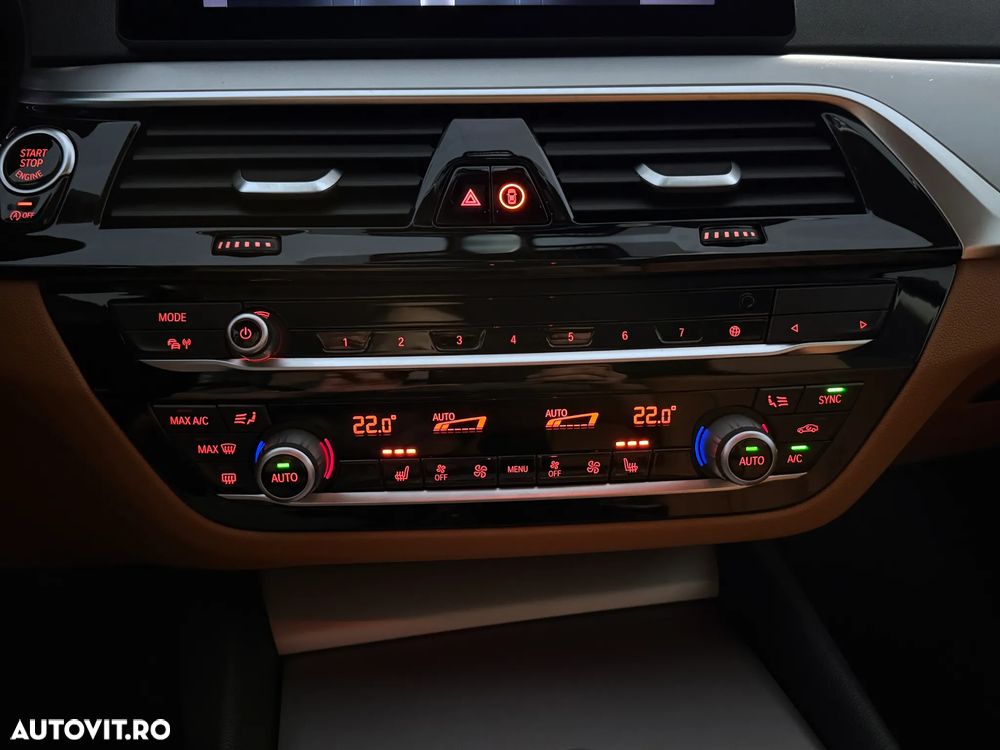 BMW Seria 5 520i Aut. Luxury Line - 4