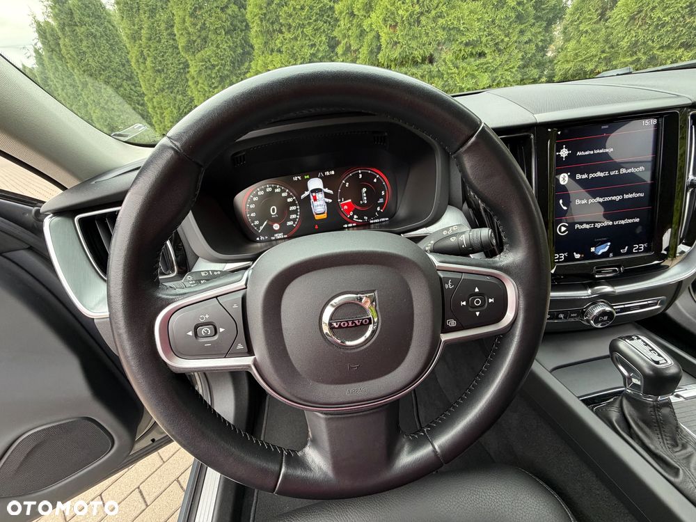 Volvo XC 60 D4 Momentum - 32