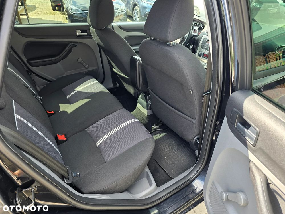 Ford Focus - 10
