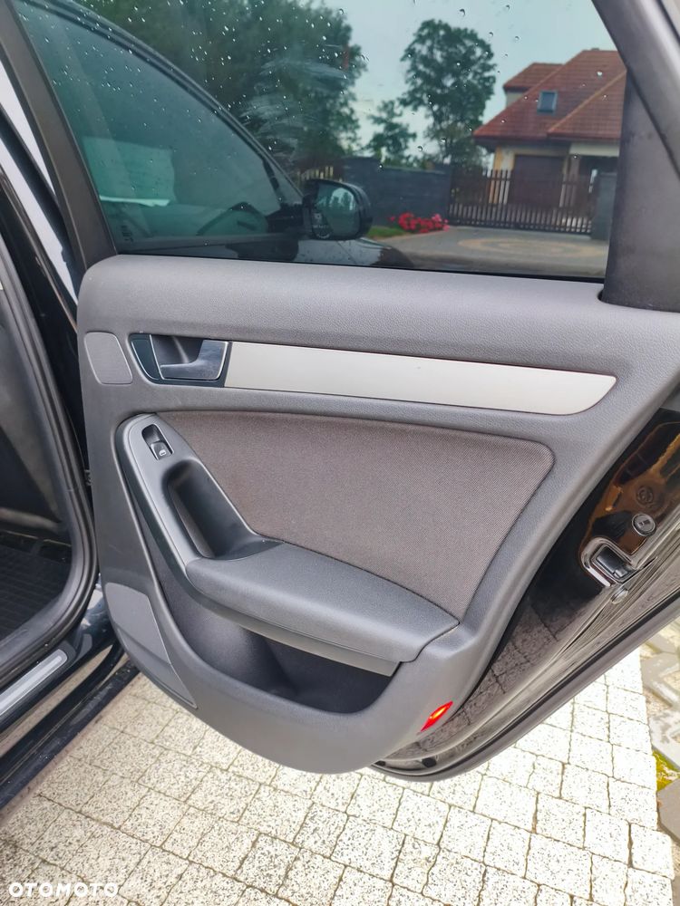 Audi A4 Avant - 29
