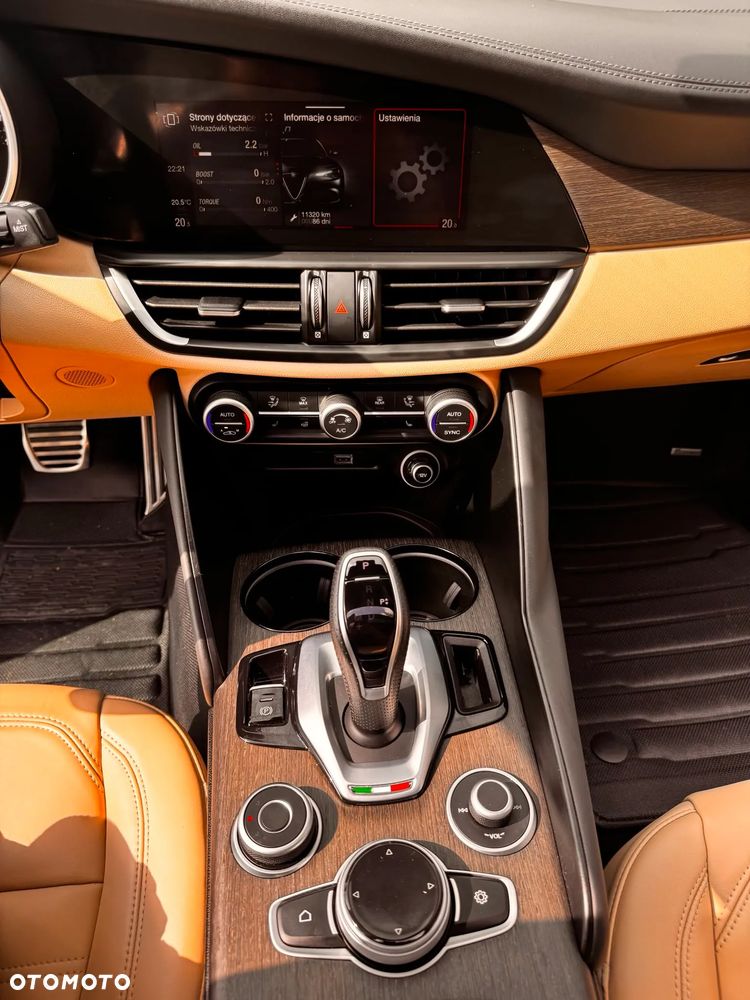 Alfa Romeo Giulia - 13