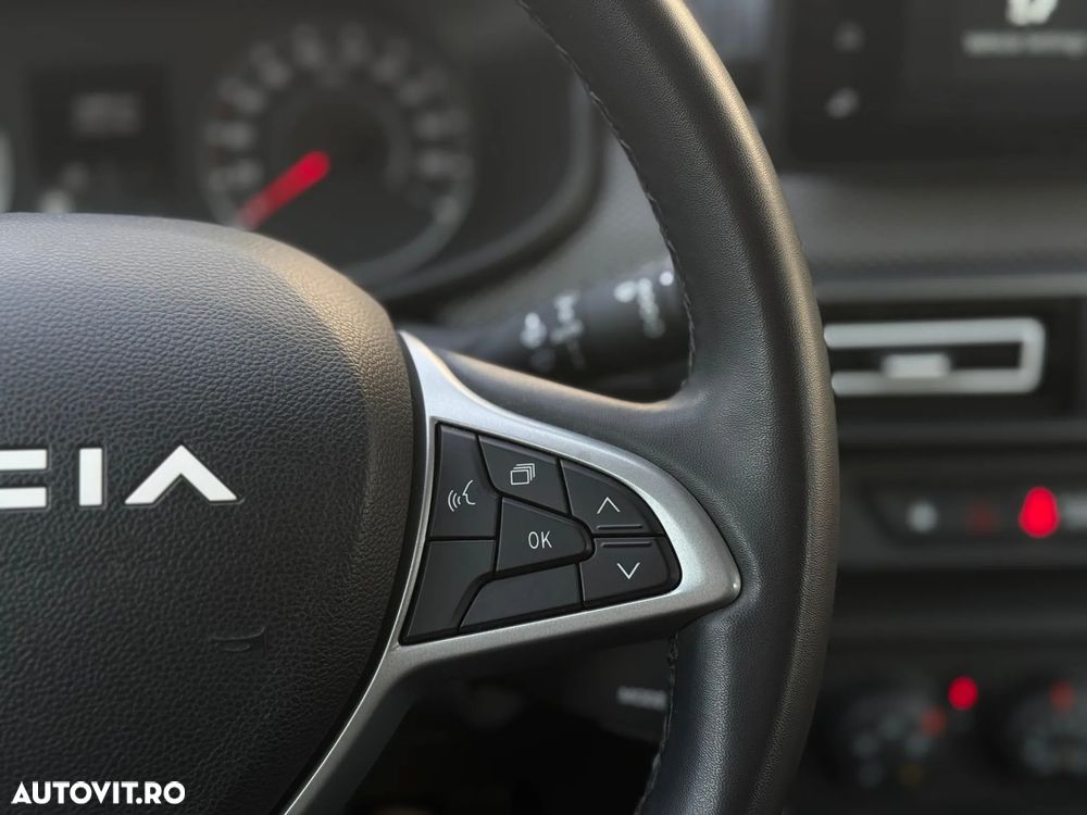 Dacia Logan TCe 90 MT6 Expression - 11