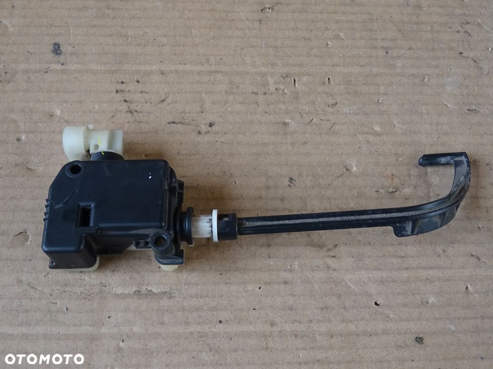 SIŁOWNIK KLAPKI WLEWU PALIWA SILNICZEK ZAMKA OPEL ZAFIRA C ASTRA J INSIGNIA A - 4