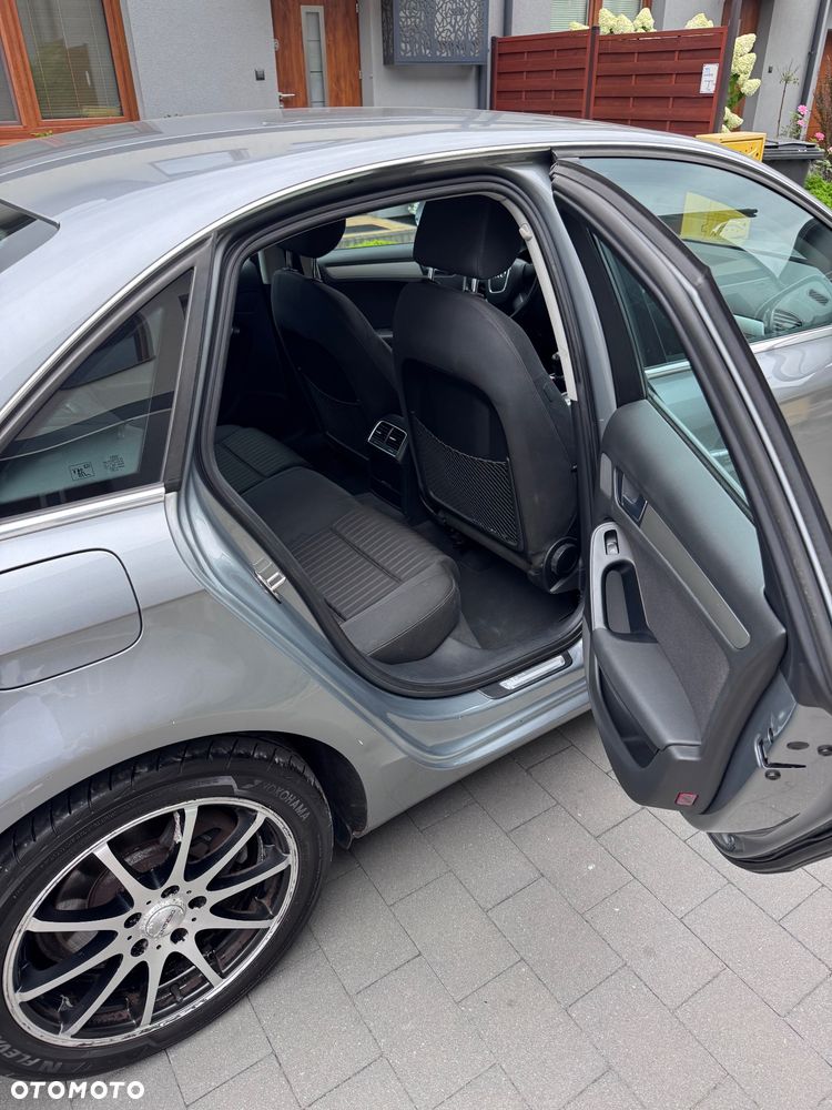 Audi A4 Limousine 2.0 TDI - 11