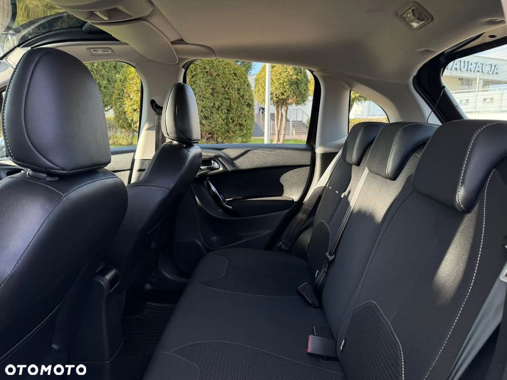 Citroën C3 Pure Tech (VTi) 82 Exclusive - 16