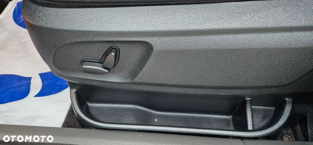 Ford Kuga 2.0 TDCi 4x4 Titanium - 16