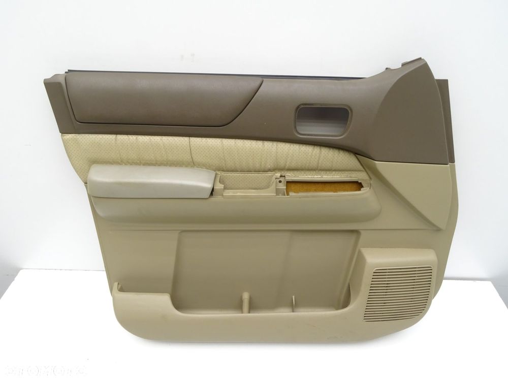 Boczek drzwi lewy przód przedni lewa 80977vb010 nissan patrol gr y61 long - 2