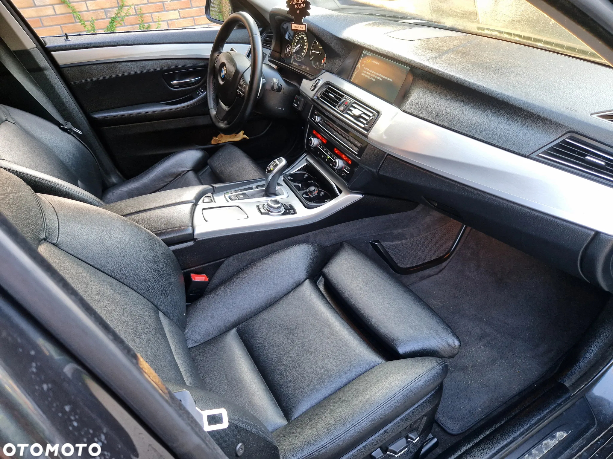 BMW Seria 5 525d xDrive - 35