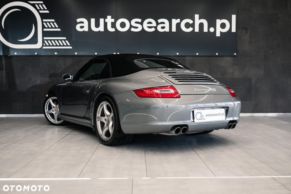 Porsche 911 Carrera 4S - 7