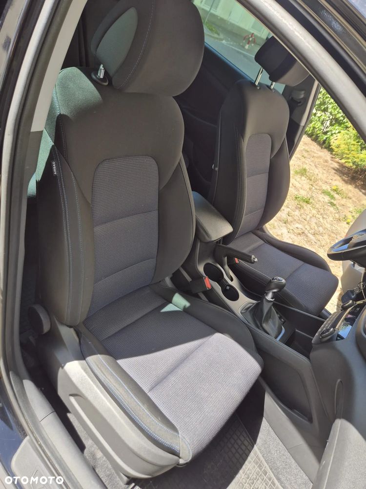 Hyundai Tucson 1.6 GDI BlueDrive Comfort 2WD - 11